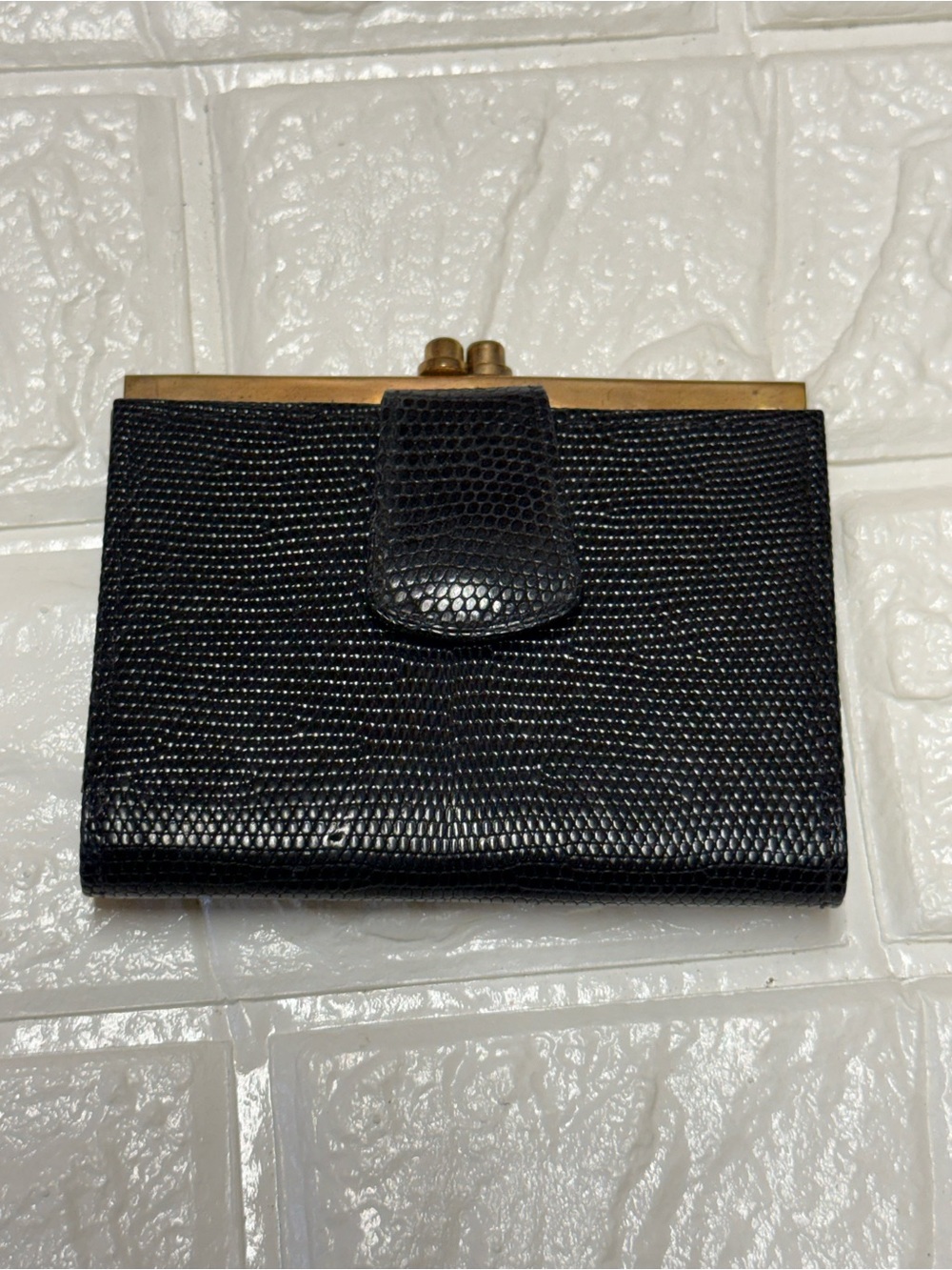 Vintage like Whiting & Davis Kiss Lock wallet & coin purse